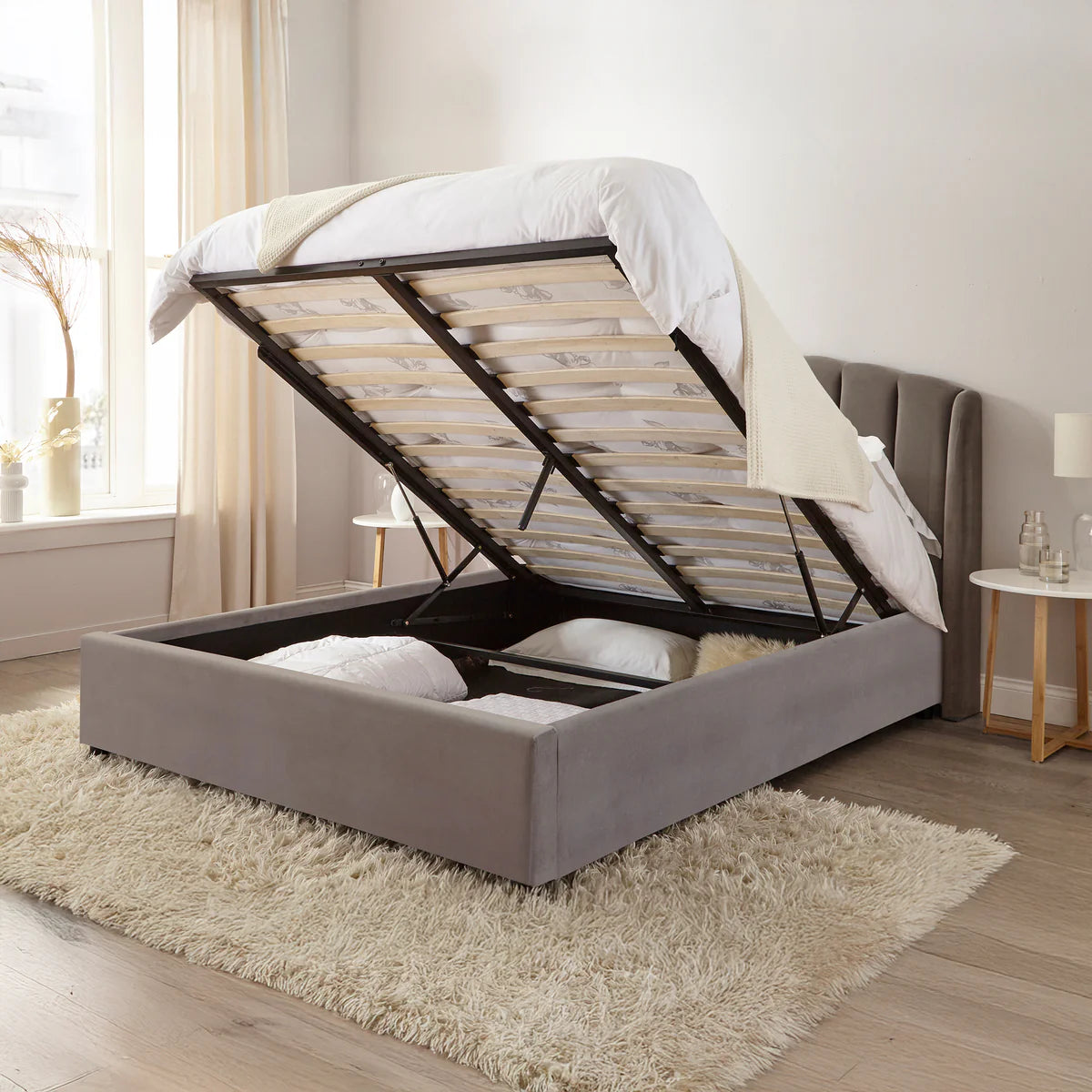 Cheshire Wingback Bed