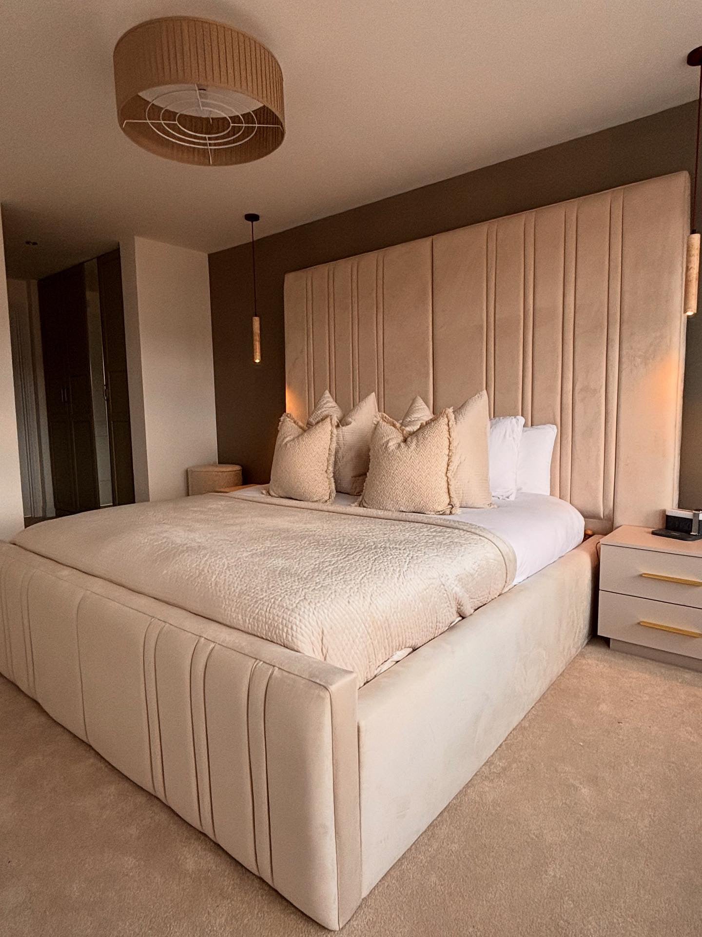 Boston Bed (New Arrival)
